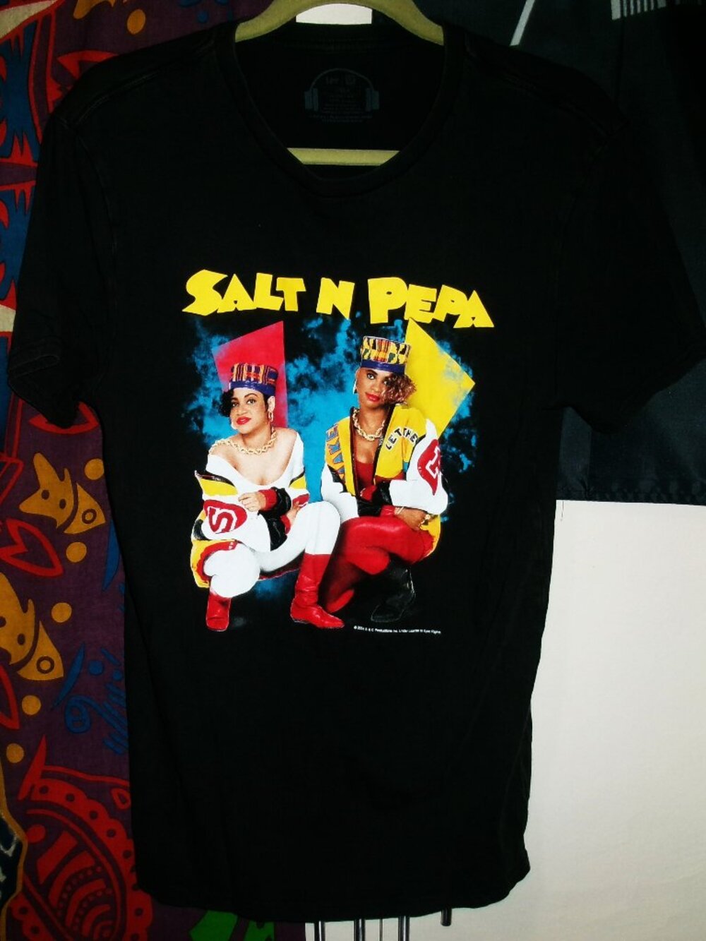 salt n pepper 2 gurl S 2024 men official 2024 tee - nyc old school rap tramp fun